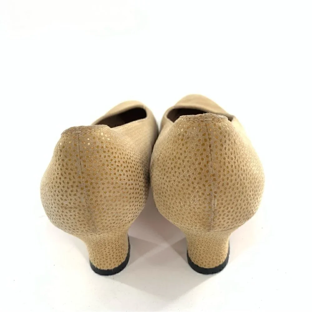 Salvatore Ferragamo heels 9.5 AA gold Italian leather vintage 80s 90s old money